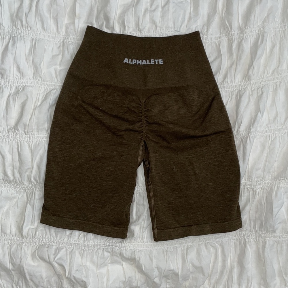 USED Alphalete Amplify Canteen Biker Shorts in size Extra Small
